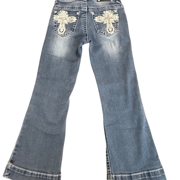 Stylish Kids' Denim Jeans with Embroidered Cross Pockets - Picture 1 of 3